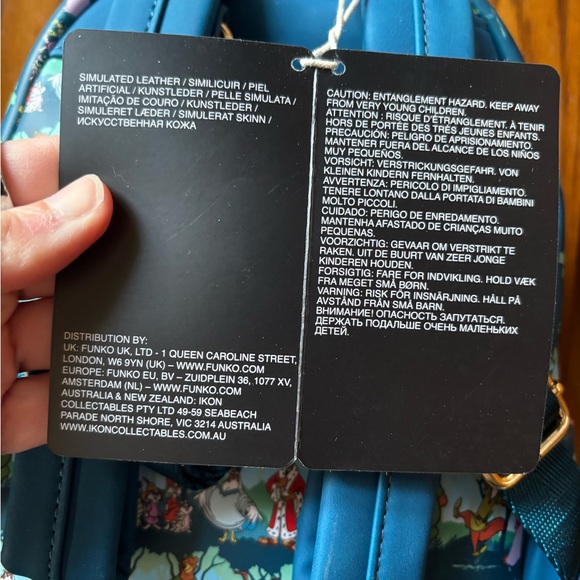 NWT Loungefly Robin Hood backpack - Picture 8 of 9